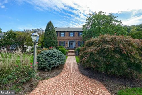 2600 Woodview Dr, LANCASTER, PA, 17601-1963 | Card Image