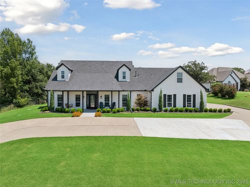 11135 S 55th West Ave, Sapulpa, OK, 74066-9392 | Card Image