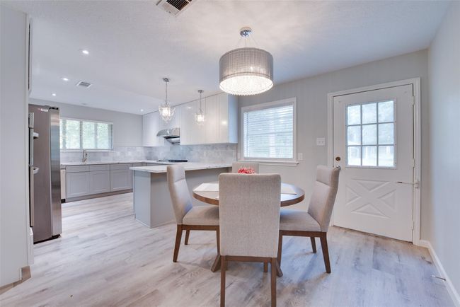 breakfast room | Image 14