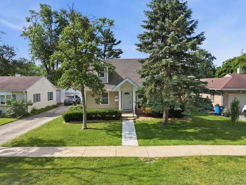 696 1st St, Crete, IL, 60417-2035 | Card Image