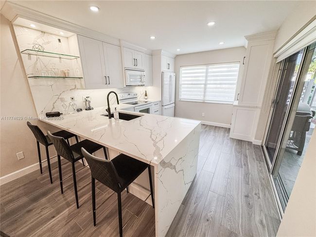 5303 - 5303 Wheatley Ct, Townhouse with 2 bedrooms, 3 bathrooms and null parking in Boynton Beach FL | Image 5