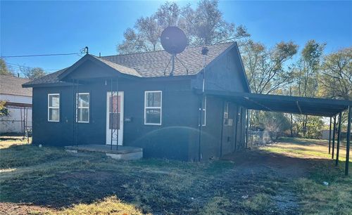 404 E Poplar Ave, Sayre, OK, 73662-3015 | Card Image