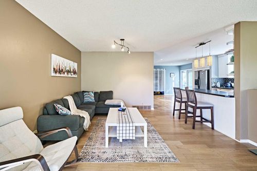 8414 Berwick Rd Nw, Calgary, AB, T3K1E5 | Card Image