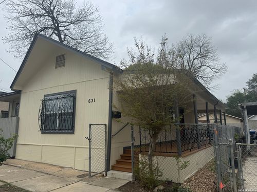 631 E Mistletoe Ave, San Antonio, TX, 78212-3520 | Card Image