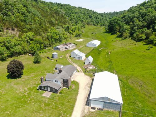 16884 County Rd S, BOSCOBEL, WI, 53805-9509 | Card Image