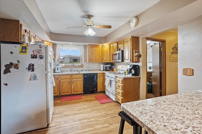 912 S 3 Rd Ave, House other with 4 bedrooms, 3 bathrooms and null parking in EDGAR WI | Image 13