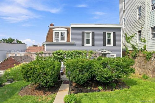 143 Oliver Ave, Yonkers, NY, 10701-6107 | Card Image
