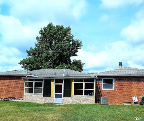 13156 Strasburg Rd, La Salle, MI, 48145-9717 | Card Image