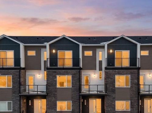 118 Red Sky Villas Ne, Calgary, AB, T3N2M2 | Card Image