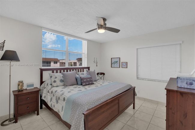 APT-404 - 2861 Somerset Dr, Condo with 2 bedrooms, 2 bathrooms and null parking in Lauderdale Lakes FL | Image 10