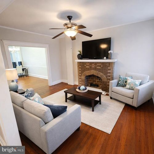 658 Dumbarton Ave, BALTIMORE, MD, 21218-1228 | Card Image