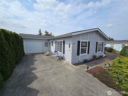 621 N 7th Ave, Sequim, WA, 98382-3206 | Card Image