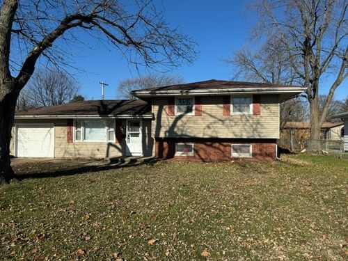 143 W Bond St, Morton, IL, 61550-1512 | Card Image