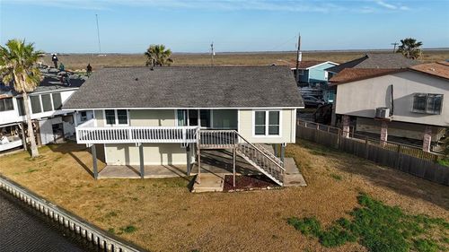 110 Mariner Rd, Freeport, TX, 77541-9696 | Card Image