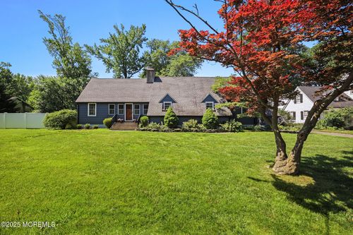 386 Franklin Rd, North Brunswick, NJ, 08902-2718 | Card Image