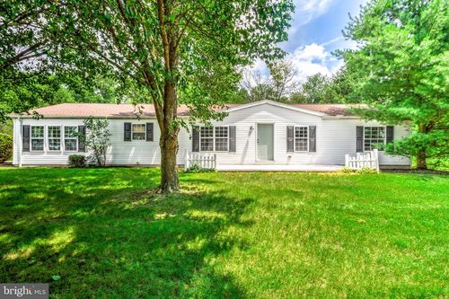 16899 Overview Ln, Stewartstown, PA, 17363-7592 | Card Image
