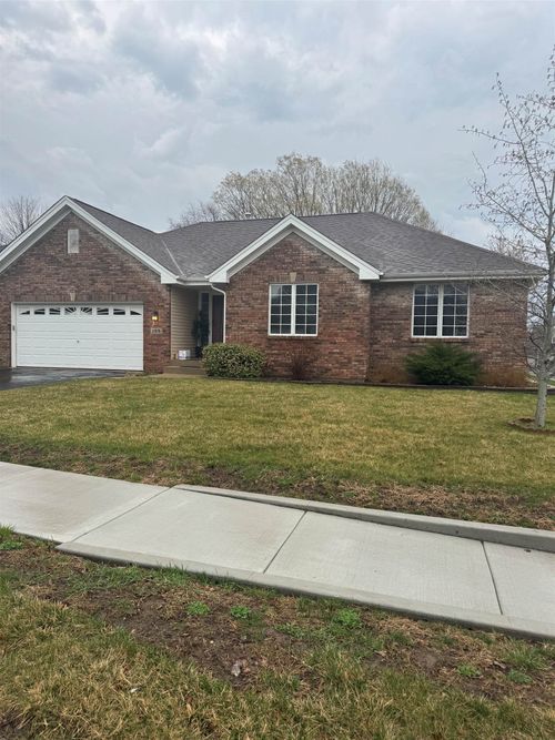 198 Trent Ln, Loves Park, IL, 61111-8939 | Card Image
