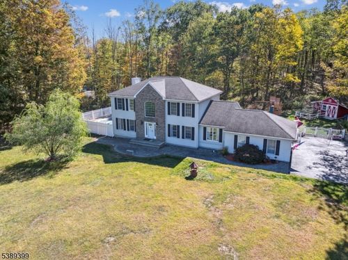 106 Henderson Rd, Stockholm, NJ, 07460-1708 | Card Image