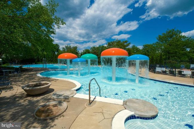 18985 Coreopsis Ter, Townhouse with 3 bedrooms, 4 bathrooms and null parking in LEESBURG VA | Image 97