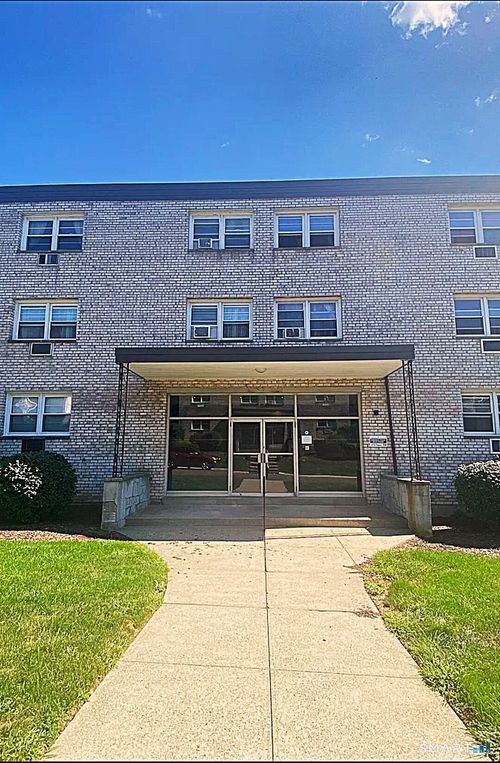 212-308 Meadowside Rd, Milford, CT, 06460-4379 | Card Image