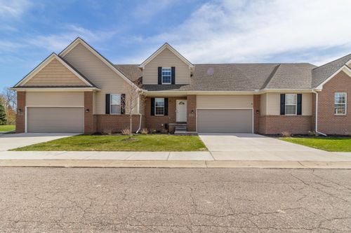 13819 Christina Ln, Van Buren Twp, MI, 48111-2075 | Card Image