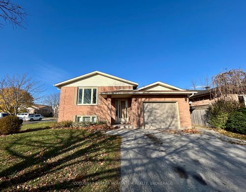 main-2 Cornwell Cir, St. Catharines, ON, L2S3C5 | Card Image