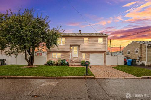 14 E Coddington Ave, Avenel, NJ, 07001-1917 | Card Image