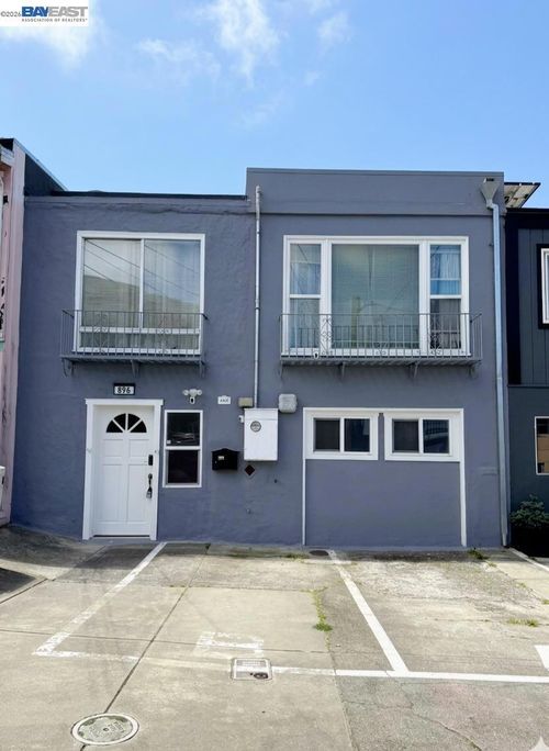 896 Lausanne Ave, Daly City, CA, 94014-2701 | Card Image