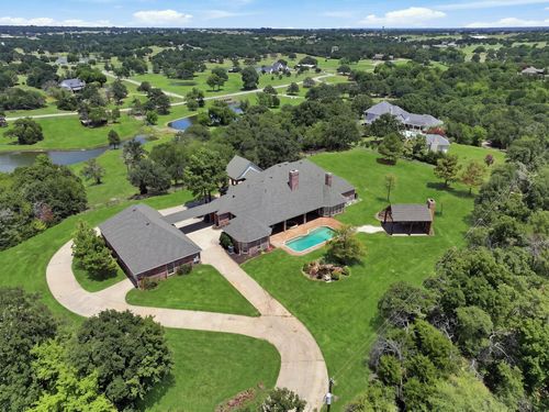 8295 Mountain View Rd, Aubrey, TX, 76227-4915 | Card Image