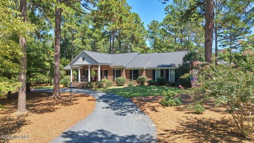 20 Saint Andrews Dr, Pinehurst, NC, 28374-8314 | Card Image