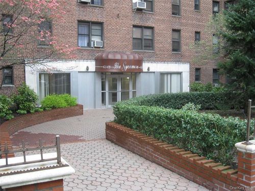 5l-63-09 108th Street, New York, NY, 11375 | Card Image