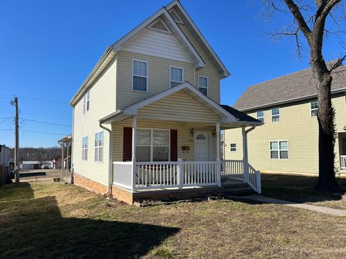 208 W 3rd St, Willow Springs, MO, 65793-1145 | Card Image