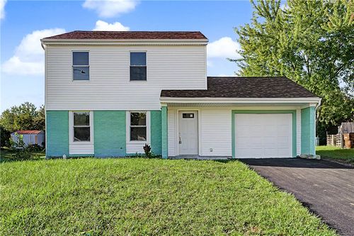 2073 Thimble Creek Dr, Trotwood, OH, 45426-3148 | Card Image