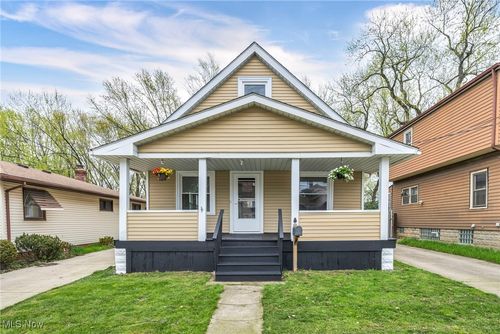 10119 Manoa Ave, Brooklyn, OH, 44144-2311 | Card Image