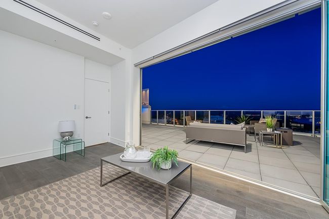 PH-2 - 1501 Foster St, Condo with 4 bedrooms, 6 bathrooms and 3 parking in White Rock BC | Image 37
