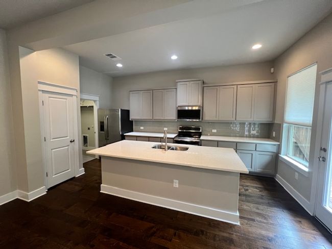 UNIT-11 - 13501 Metric Blvd, House other with 3 bedrooms, 3 bathrooms and 2 parking in Austin TX | Image 6