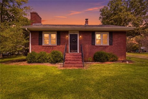26 Oak Dr, Honea Path, SC, 29654-1914 | Card Image
