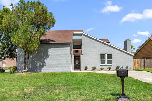 2926 Meadowcreek Dr, Missouri City, TX, 77459-2119 | Card Image