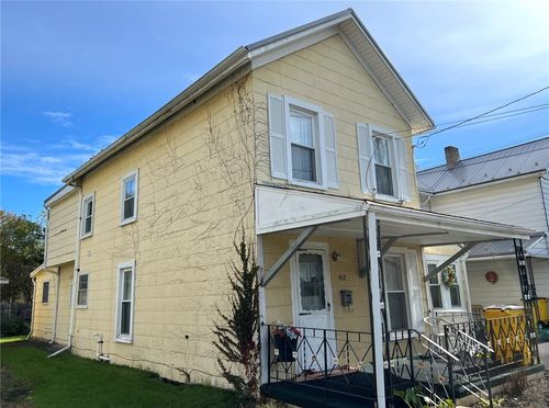 912 Magee St, Elmira, NY, 14901-1408 | Card Image