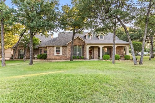 3900 Creekside Ct, Burleson, TX, 76028-1273 | Card Image