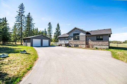 112 Meadow Ponds Drive, Rural Clearwater County, AB, T4T1A7 | Card Image