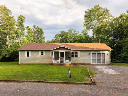 271 Dogwood Ln, Burkesville, KY, 42717-7821 | Card Image