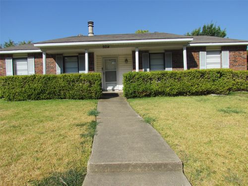 9214 Millwood Dr, Rowlett, TX, 75088-4415 | Card Image