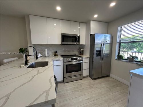 207-10130 Sunrise Lakes Blvd, Sunrise, FL, 33322-5865 | Card Image