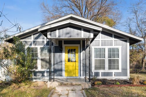 702 E 1st Ave, Corsicana, TX, 75110-3213 | Card Image