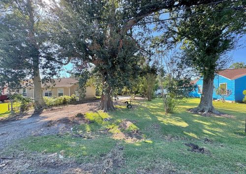 50-4845 Beaumont Ave, Groves, TX, 77619-6006 | Card Image