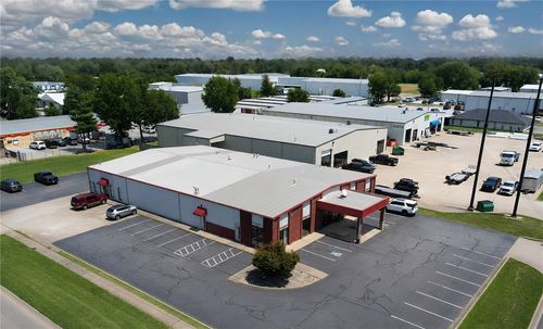 3906 Kelley Ave, Springdale, AR, 72762-4936 | Card Image