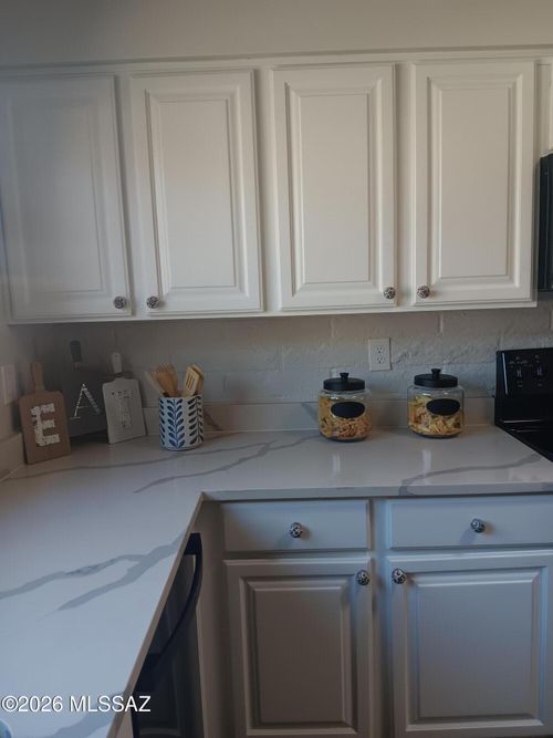 1941 N Linden Cir, Tucson, AZ, 85715-4523 | Card Image