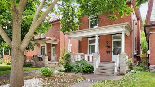 33 Yale St, London, ON, N6A3Y3 | Card Image