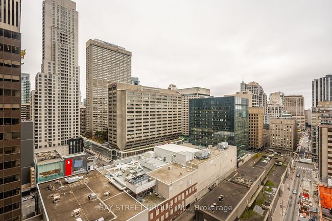 1503 - 8 Cumberland St, Condo with 2 bedrooms, 2 bathrooms and null parking in Toronto ON | Image 16